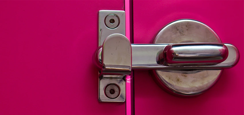 Childproof Gate Lock in Bay Point, California